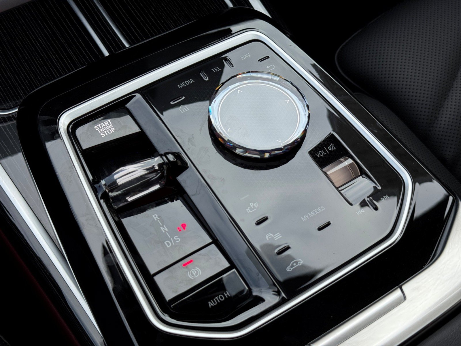 Used 2025 BMW 740i RWD image 33
