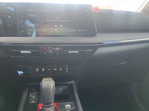 New 2025 Nissan Kicks SR image 35