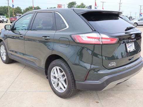 Used 2024 Ford Edge SEL w/ Convenience Package AWD/4WD image 7