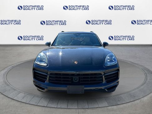 Used 2020 Porsche Cayenne image 9
