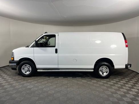 Used 2024 Chevrolet Express 2500 w/ Driver Convenience Package image 4