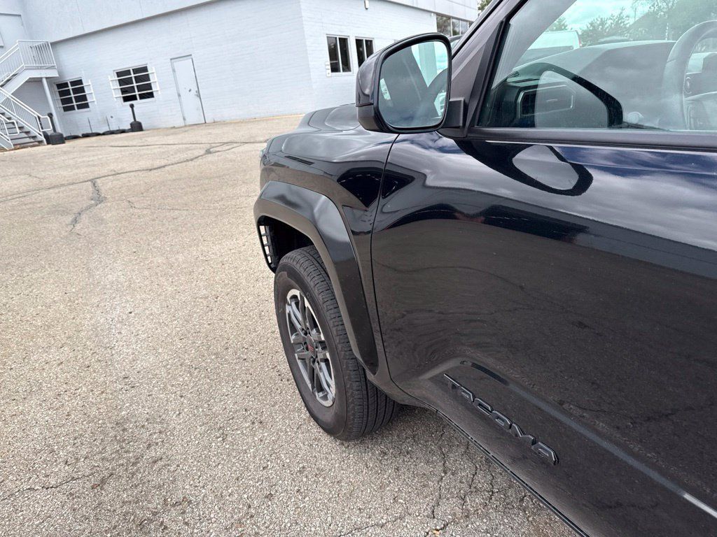 Used 2026 Toyota Tacoma TRD Sport AWD/4WD image 10
