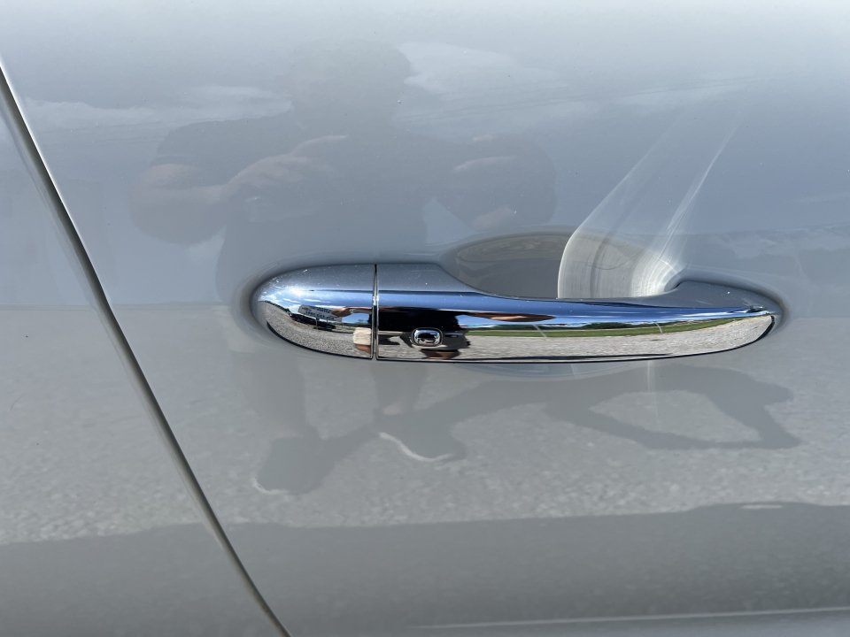 Used 2015 Maserati Ghibli RWD image 17