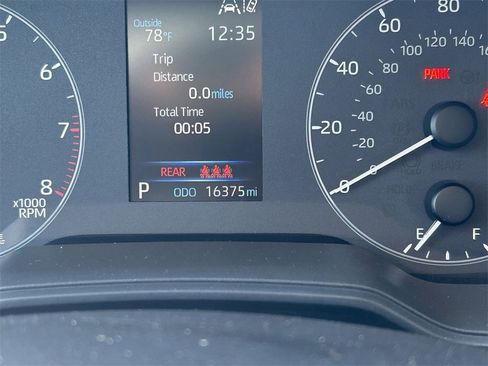 Used 2025 Toyota Corolla LE image 30