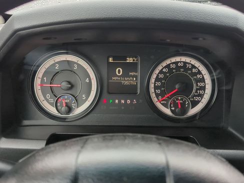 Used 2018 RAM 3500 Tradesman w/ Chrome Appearance Group image 16