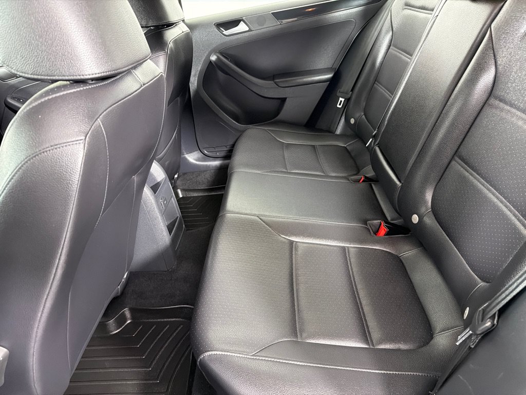 Used 2018 Volkswagen Jetta Sport FWD image 17
