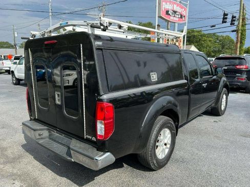Used 2015 Nissan Frontier SV image 4