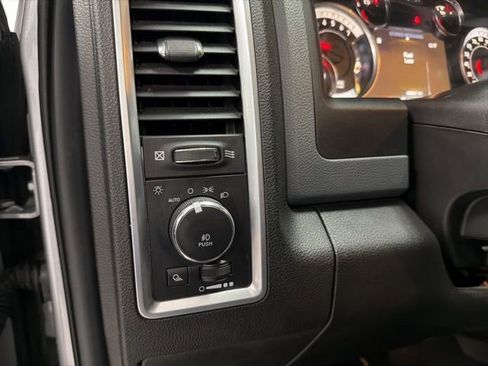 Used 2019 RAM 1500 Big Horn AWD/4WD image 17