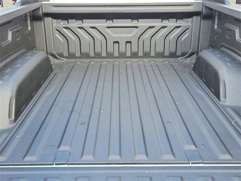 New 2026 Chevrolet Silverado EV LT image 10