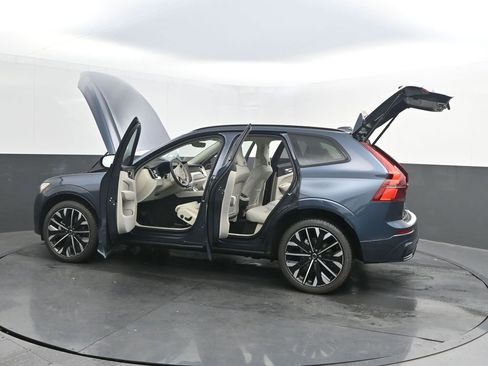 New 2026 Volvo XC60 B5 Ultra w/ Protection Package Premier AWD/4WD image 39