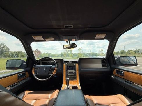 Used 2011 Lincoln Navigator 4WD w/ 101A Rapid Spec Order Code image 22