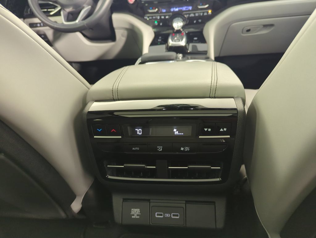 Used 2024 Acura MDX w/ Technology Package FWD image 36