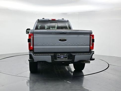 New 2026 Ford F250 Lariat w/ Black Appearance Package image 9