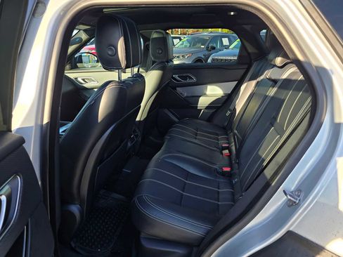 Used 2021 Land Rover Range Rover Velar R-Dynamic S image 16