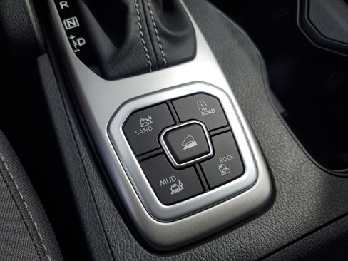 New 2026 Nissan Frontier SV image 22