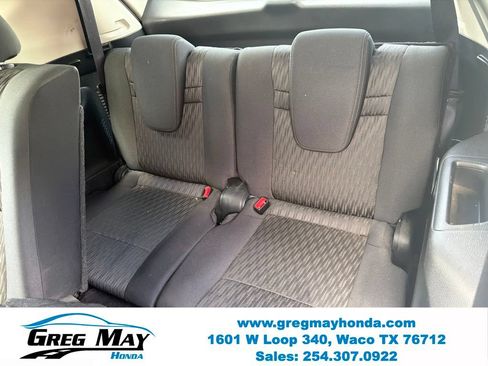 Used 2017 Nissan Rogue SV w/ SV Family Package FWD image 25