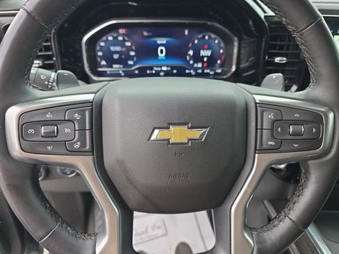 Used 2025 Chevrolet Silverado 1500 LTZ AWD/4WD image 31