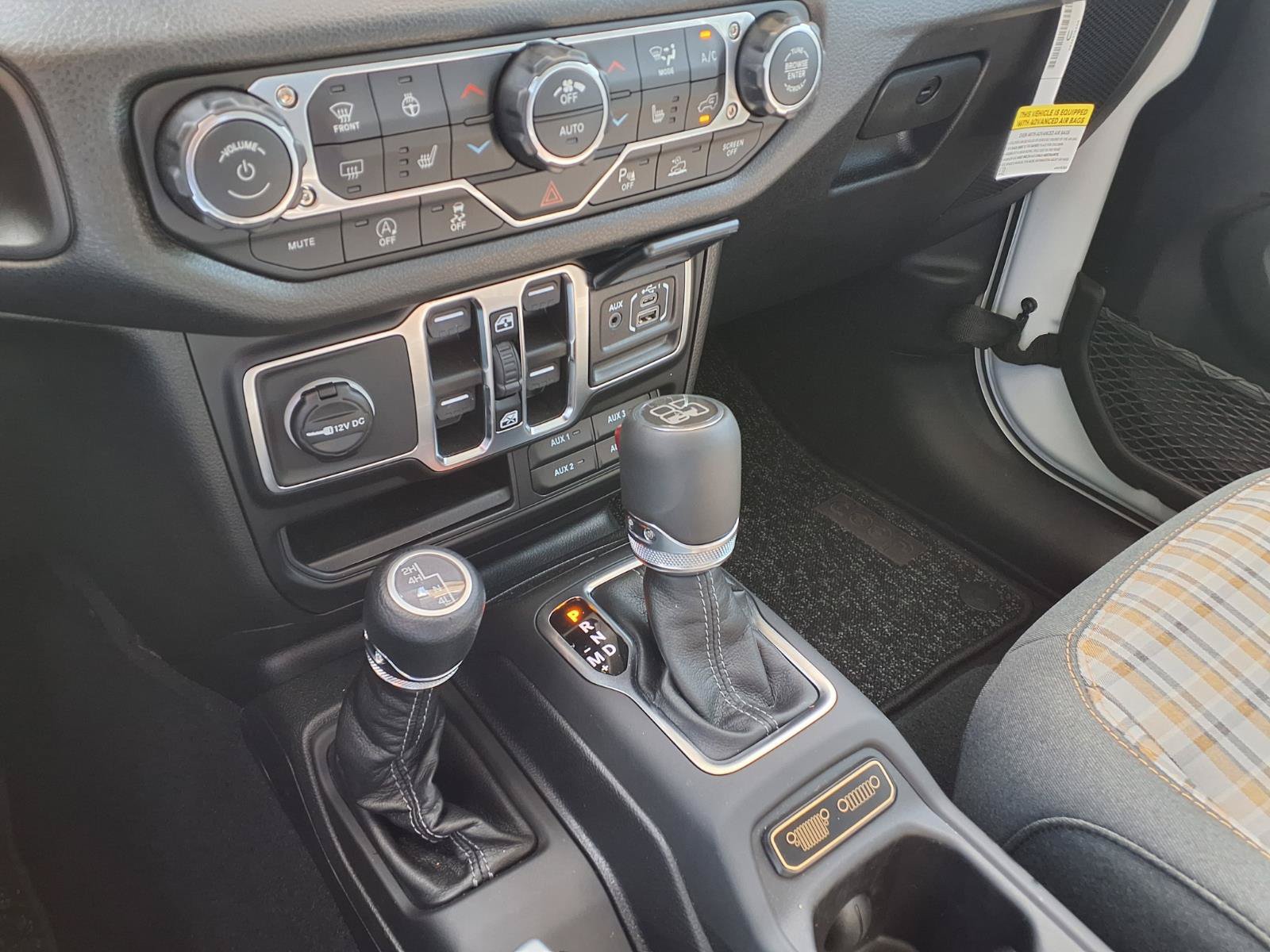 New 2026 Jeep Gladiator Sport AWD/4WD image 19
