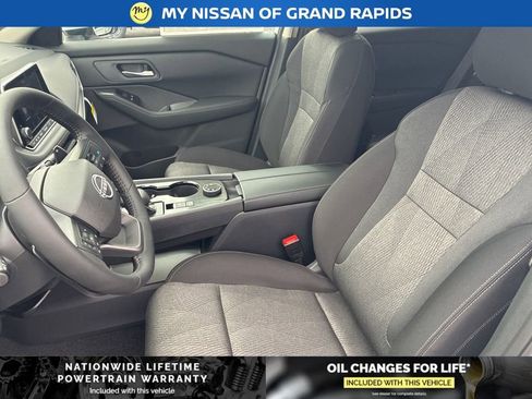 New 2026 Nissan Rogue SV AWD/4WD image 12