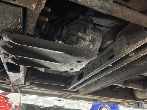 Used 2002 Chevrolet Avalanche 1500 4dr 4WD Crew Cab SB w/ Off-Road Suspension Pkg image 38