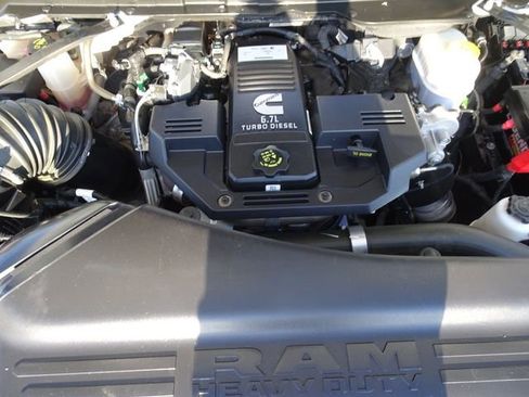 Used 2024 RAM 2500 Big Horn w/ Off Road Package AWD/4WD image 13