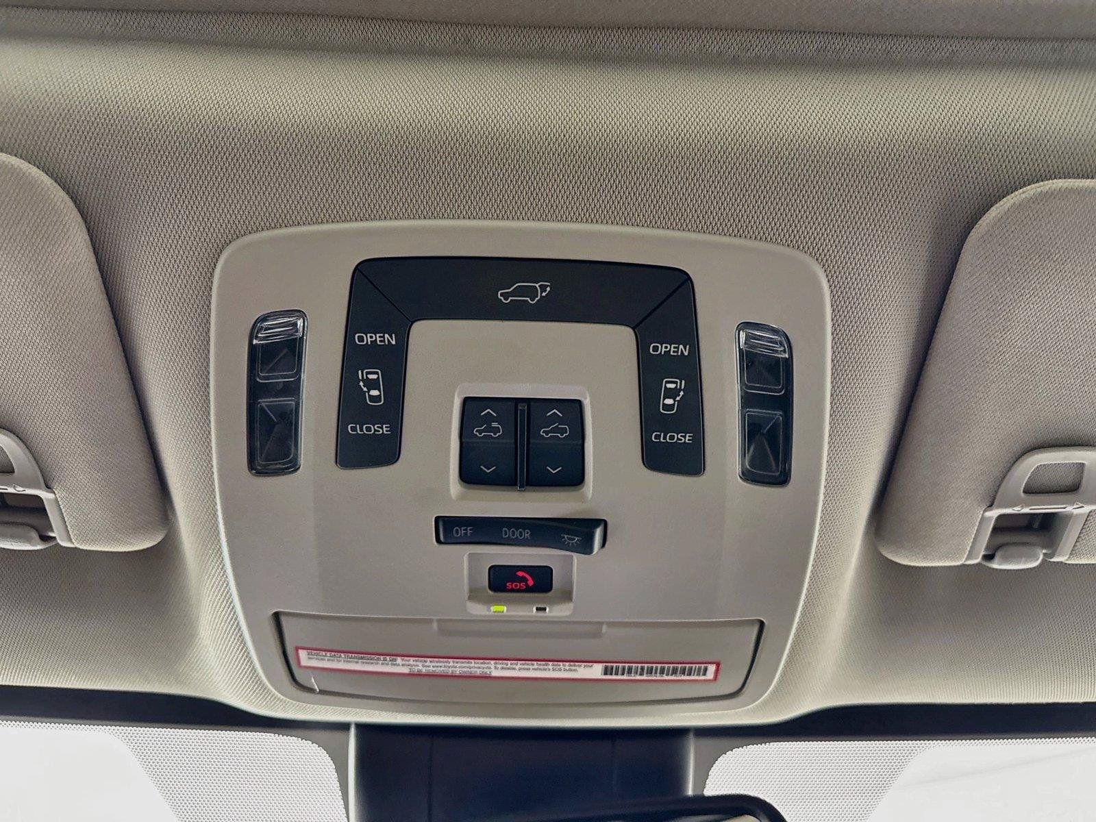 Certified 2024 Toyota Sienna XLE FWD image 23