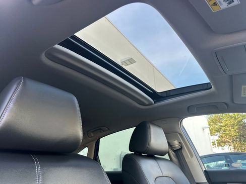 Used 2024 Honda Civic Touring image 15