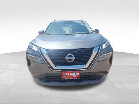 Certified 2023 Nissan Rogue SV w/ SV Premium B Package FWD image 2