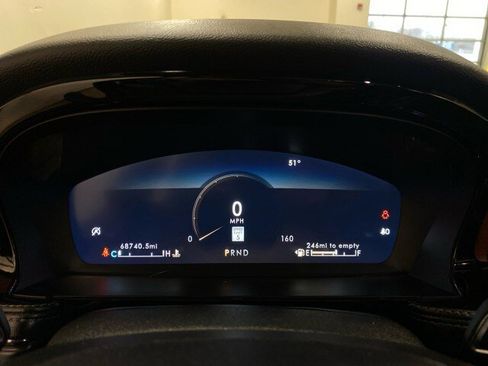 Used 2021 Lincoln Corsair Reserve w/ Equipment Group 201A image 21