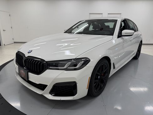 Used 2023 BMW 530i xDrive 530i xDrive w/ Executive Package image 3