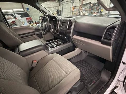 Used 2017 Ford F150 XLT w/ Equipment Group 301A Mid AWD/4WD image 20