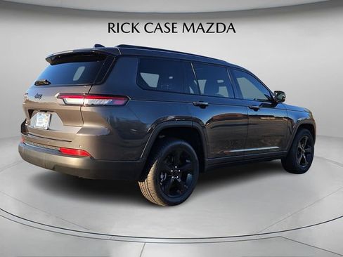 Used 2022 Jeep Grand Cherokee L Laredo image 8