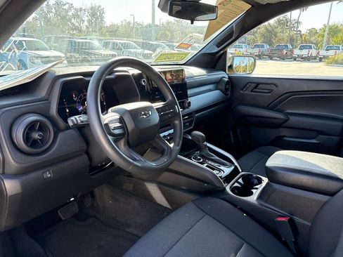 Used 2023 Chevrolet Colorado Trail Boss w/ Technology Package image 6