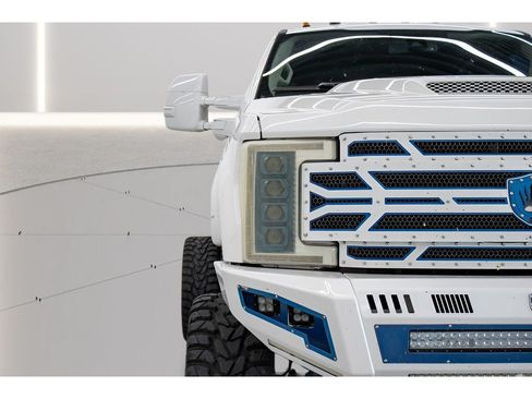 Used 2019 Ford F350 Limited AWD/4WD image 34