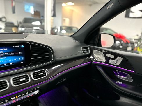 Used 2021 Mercedes-Benz GLS 580 4MATIC image 32