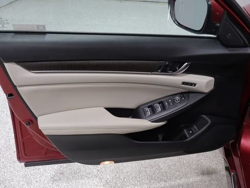 Used 2018 Honda Accord EX-L image 12