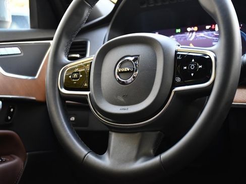 Used 2024 Volvo XC90 B6 Plus w/ Protection Package Premier image 18