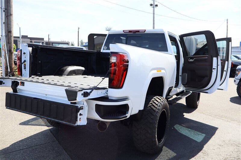 Used 2025 GMC Sierra 3500 Denali w/ Denali Reserve Package AWD/4WD image 27