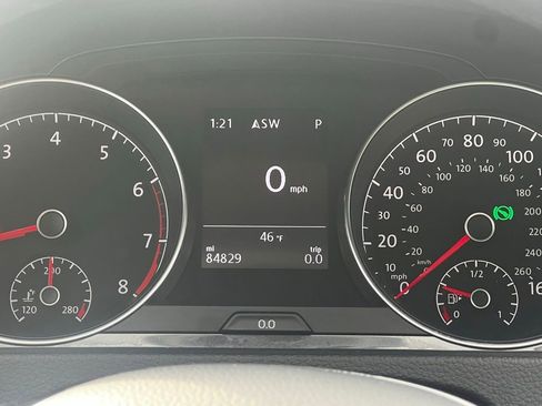 Used 2018 Volkswagen Golf Alltrack S image 26