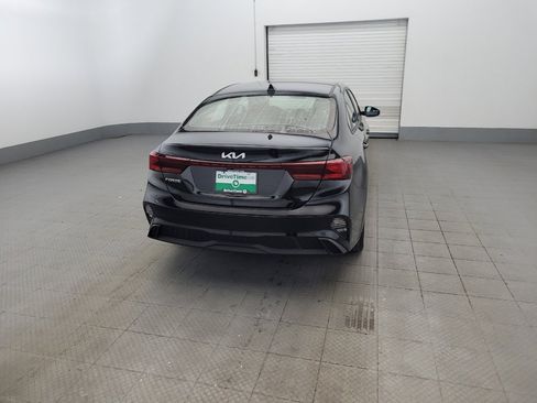 Used 2023 Kia Forte LXS FWD image 7