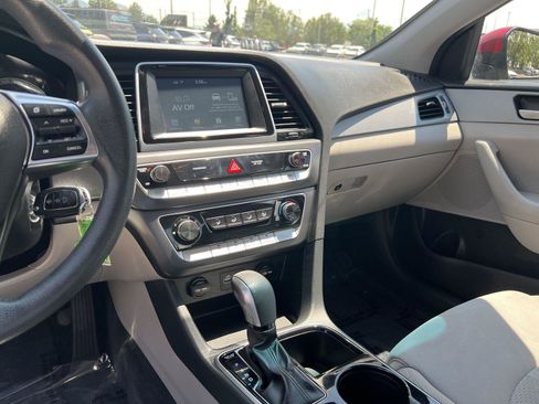 Used 2018 Hyundai Sonata SE FWD image 35