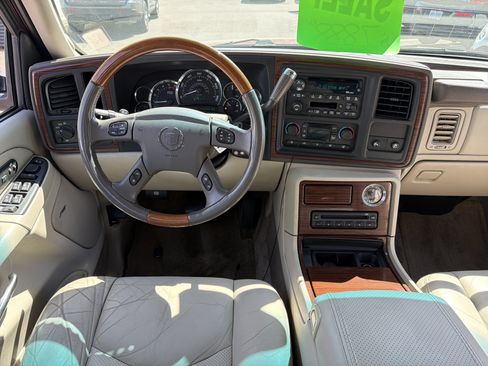 Used 2003 Cadillac Escalade AWD image 13