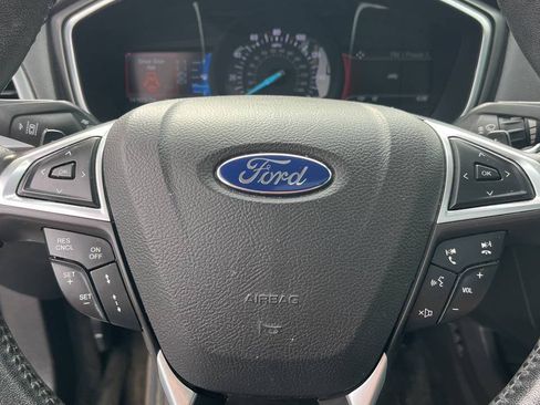 Used 2016 Ford Fusion Titanium FWD image 10