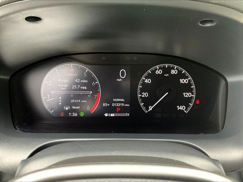 Used 2025 Honda HR-V LX image 13