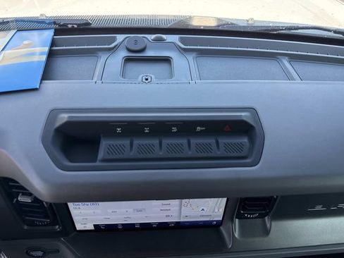 Used 2024 Ford Bronco Big Bend w/ Sasquatch Package AWD/4WD image 20