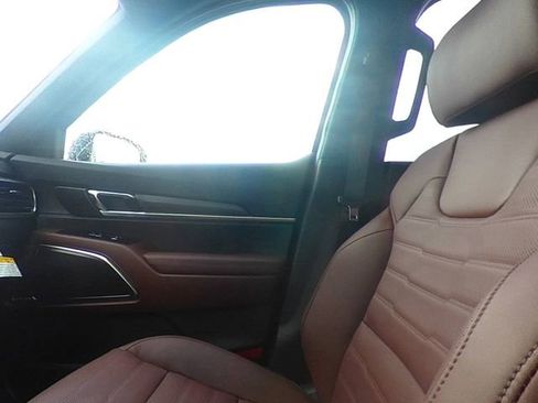 Used 2024 Kia Telluride SX Prestige image 19