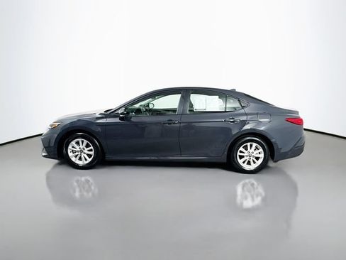 Used 2025 Toyota Camry LE FWD image 5