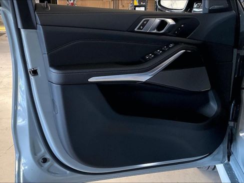 New 2026 BMW X5 sDrive40i image 10