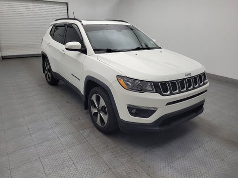 Used 2017 Jeep Compass Latitude w/ Popular Equipment Group FWD image 13