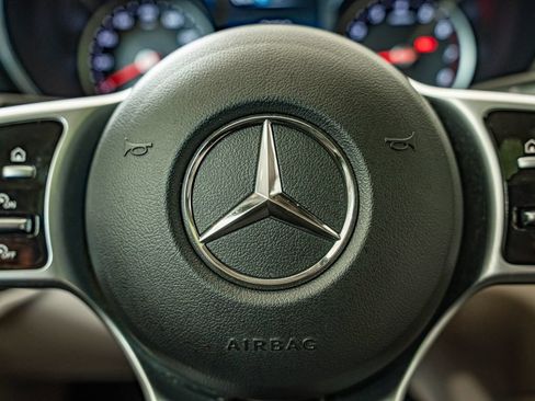 Certified 2022 Mercedes-Benz GLC 300 4MATIC image 21